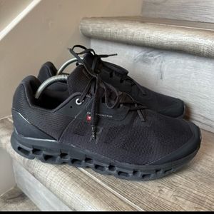 On cloud brand new size 11